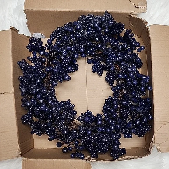 Elegant 18" Shimmery Blackberry & Blueberry Fall Holiday Country Wreath - Picture 6 of 8